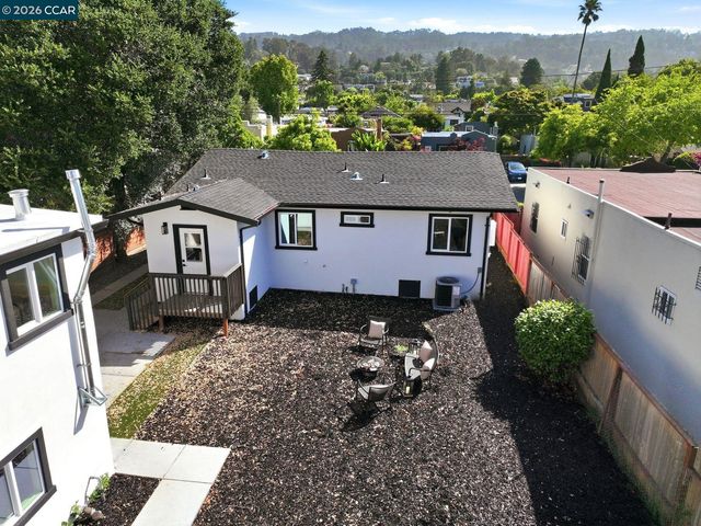 3017 Madeline St, Oakland, CA 94602