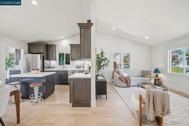 3017 Madeline St, Oakland, CA 94602