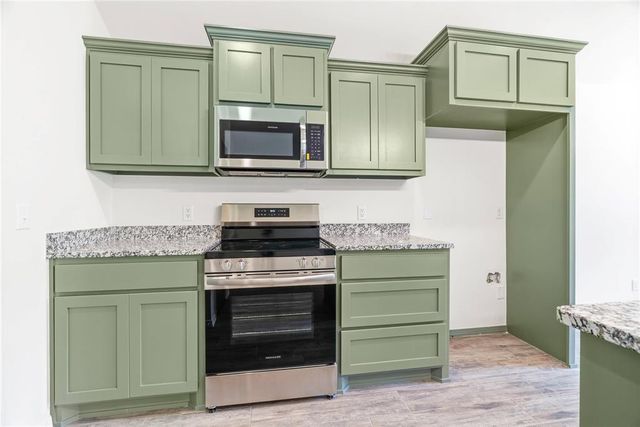 4656 Lincoln Landing, Harrah, OK 73045