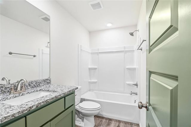 4656 Lincoln Landing, Harrah, OK 73045