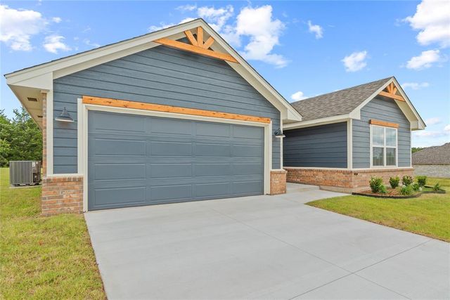 4656 Lincoln Landing, Harrah, OK 73045