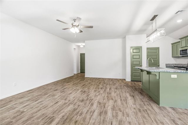 4656 Lincoln Landing, Harrah, OK 73045
