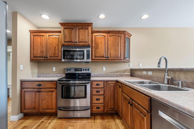 3704 TIMBER RUN DR, Columbia, MO 65203