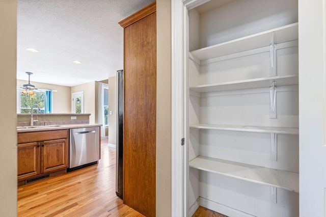 3704 TIMBER RUN DR, Columbia, MO 65203