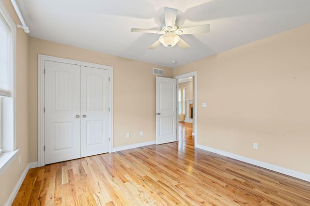 3704 TIMBER RUN DR, Columbia, MO 65203