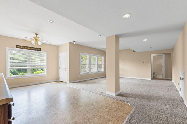 3704 TIMBER RUN DR, Columbia, MO 65203