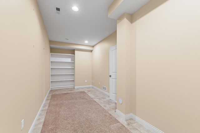 3704 TIMBER RUN DR, Columbia, MO 65203