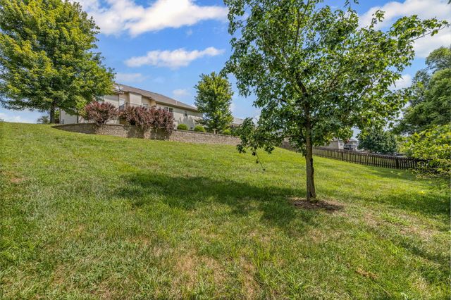 3704 TIMBER RUN DR, Columbia, MO 65203