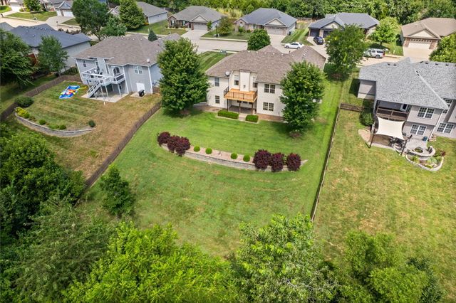 3704 TIMBER RUN DR, Columbia, MO 65203