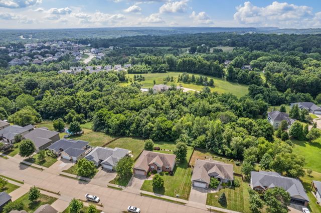 3704 TIMBER RUN DR, Columbia, MO 65203