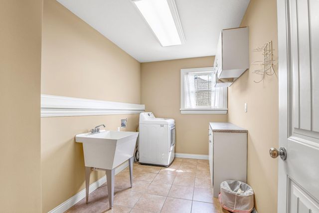 3704 TIMBER RUN DR, Columbia, MO 65203