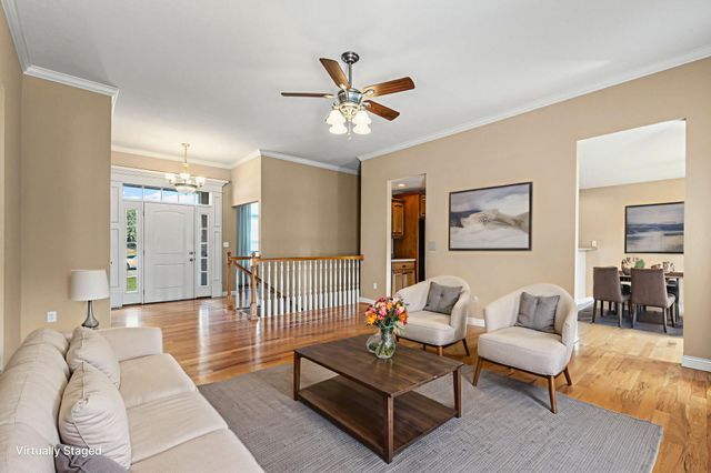 3704 TIMBER RUN DR, Columbia, MO 65203