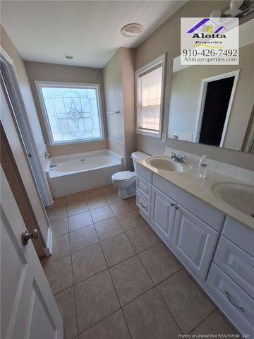 170 Blacksmith Lane, Raeford, NC 28376