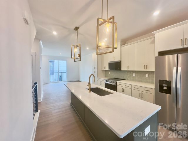 5009 Dutchess Drive 40, Charlotte, NC 28217