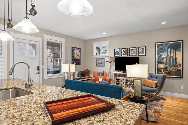 706 Ivy St Unit 1, Shadyside, PA 15232