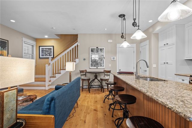 706 Ivy St Unit 1, Shadyside, PA 15232