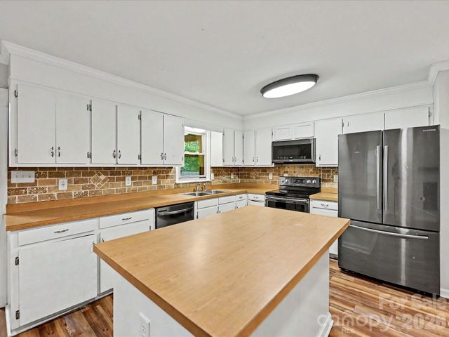 1123 S Forest Hills School Road, Marshville, NC 28103
