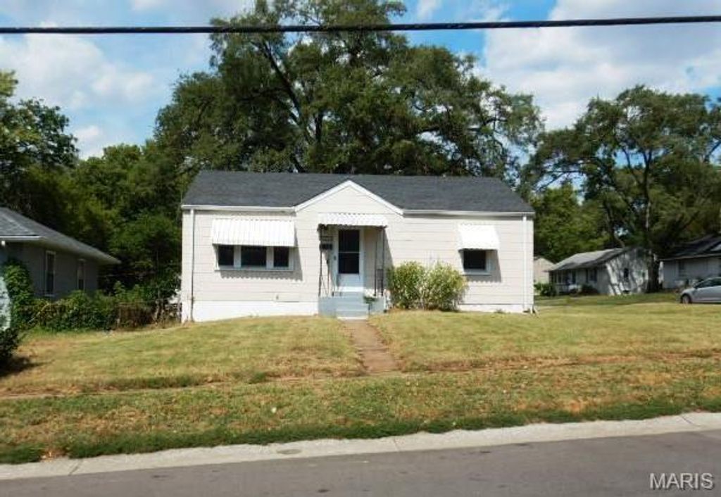 8293 Frost Avenue, St Louis, MO 63134