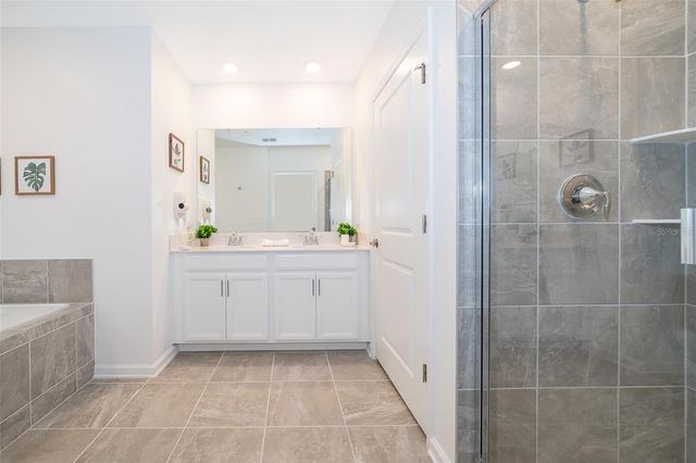 8899 CABOT CLIFFS DRIVE 102, Davenport, FL 33896