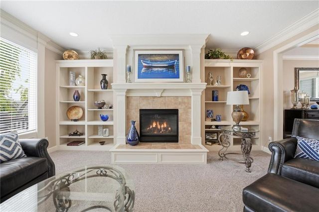 20733 W 92nd Street, Lenexa, KS 66220