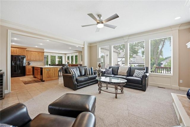 20733 W 92nd Street, Lenexa, KS 66220