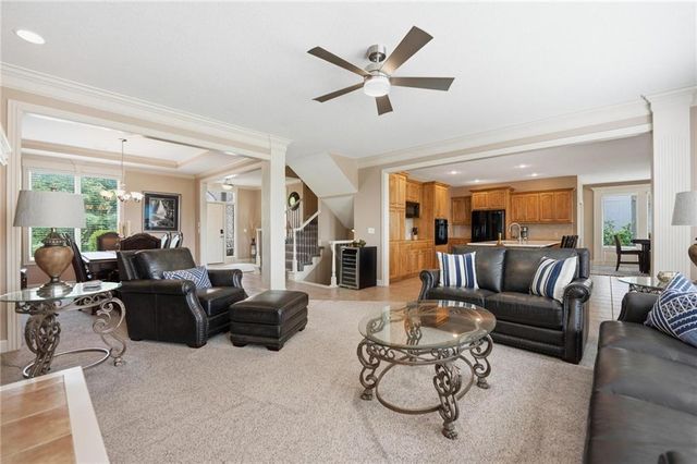 20733 W 92nd Street, Lenexa, KS 66220