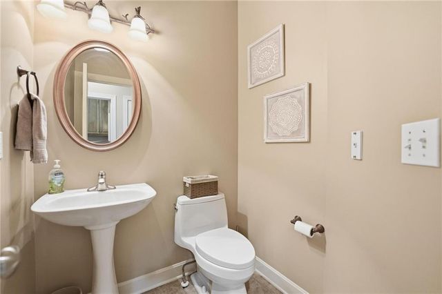 20733 W 92nd Street, Lenexa, KS 66220