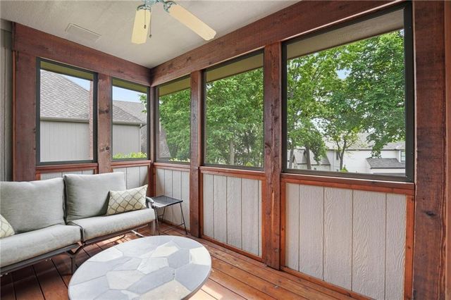 20733 W 92nd Street, Lenexa, KS 66220