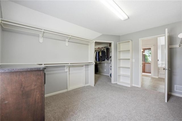 20733 W 92nd Street, Lenexa, KS 66220