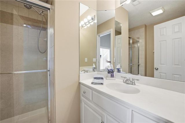 20733 W 92nd Street, Lenexa, KS 66220