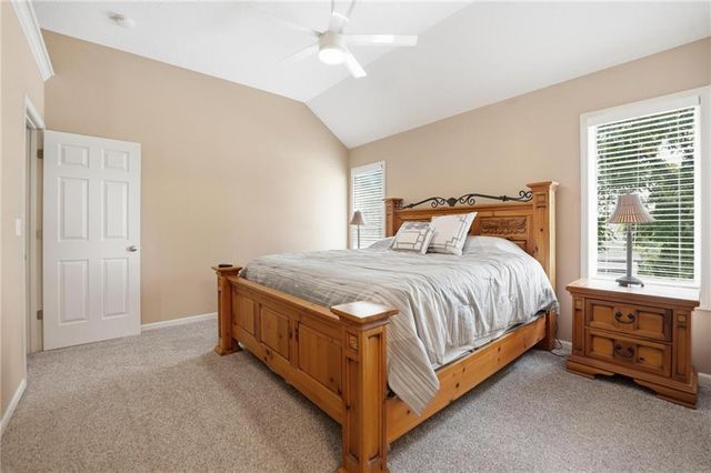 20733 W 92nd Street, Lenexa, KS 66220