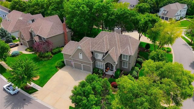 20733 W 92nd Street, Lenexa, KS 66220