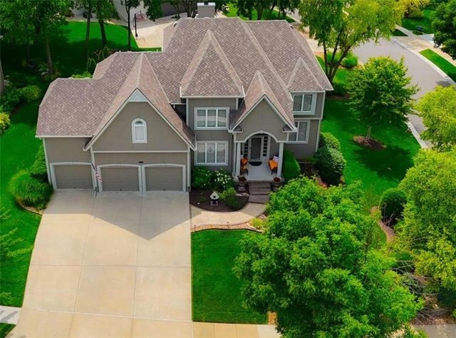 20733 W 92nd Street, Lenexa, KS 66220