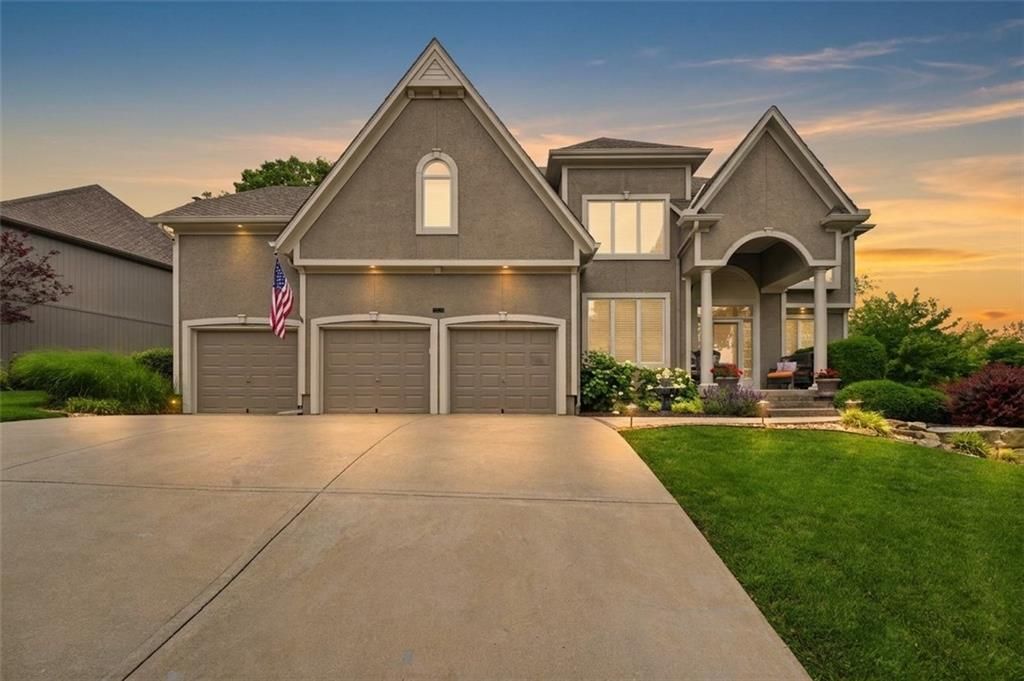 20733 W 92nd Street, Lenexa, KS 66220