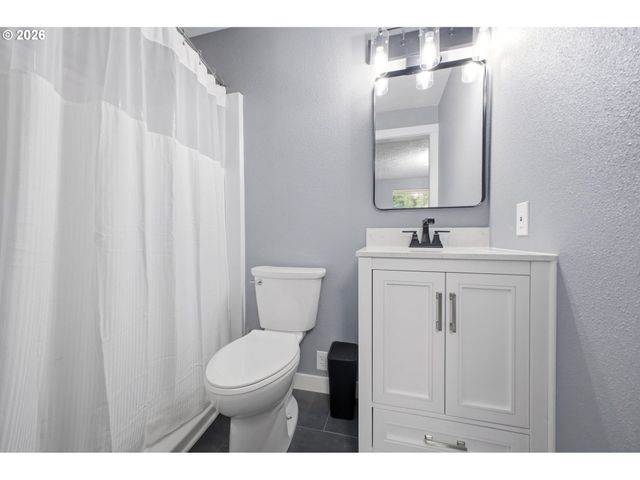 10208 Ne 212TH Ave, Vancouver, WA 98682