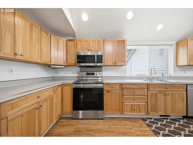 10208 Ne 212TH Ave, Vancouver, WA 98682