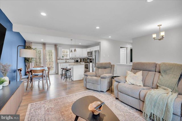 542 PEMBERTON BLVD, Browns Mills, NJ 08015