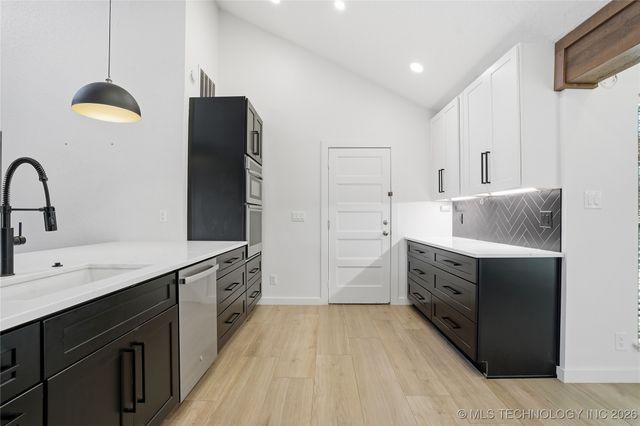 10203 S Richmond Avenue, Tulsa, OK 74137