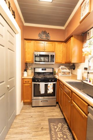 215 W TERRILL RD, Moberly, MO 65270