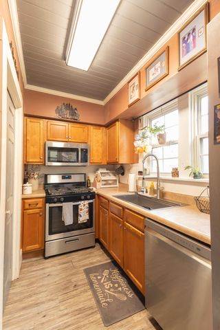 215 W TERRILL RD, Moberly, MO 65270