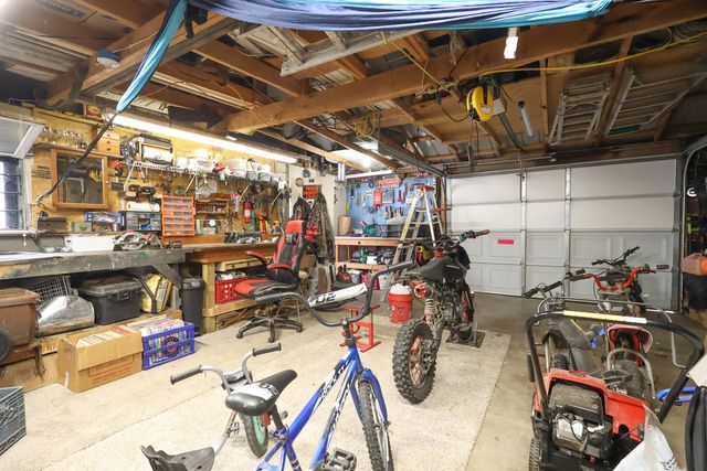 215 W TERRILL RD, Moberly, MO 65270