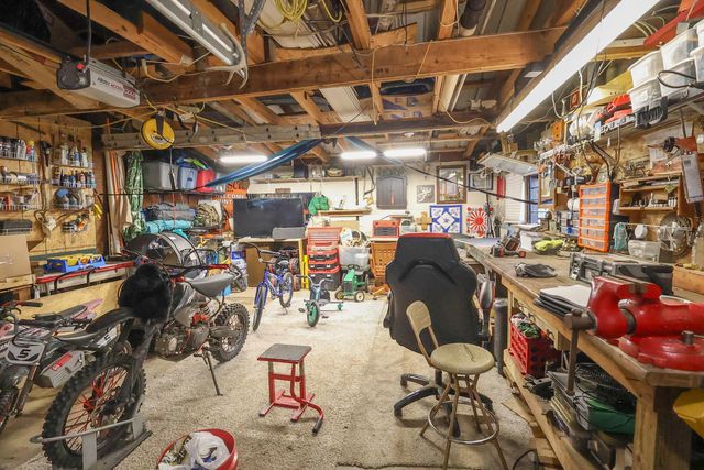 215 W TERRILL RD, Moberly, MO 65270