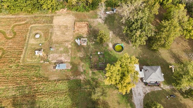 215 W TERRILL RD, Moberly, MO 65270