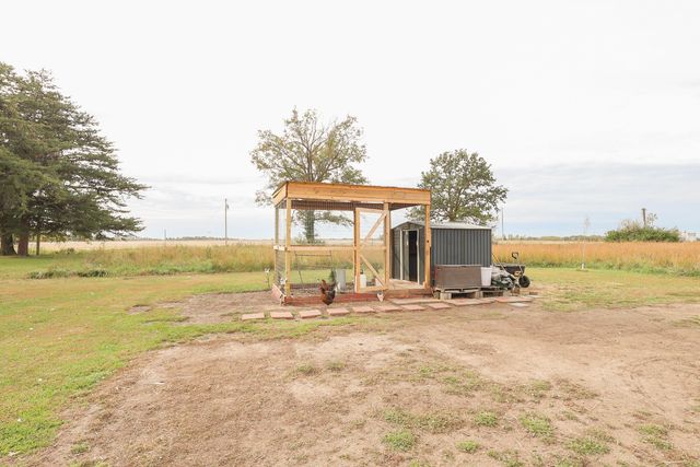 215 W TERRILL RD, Moberly, MO 65270