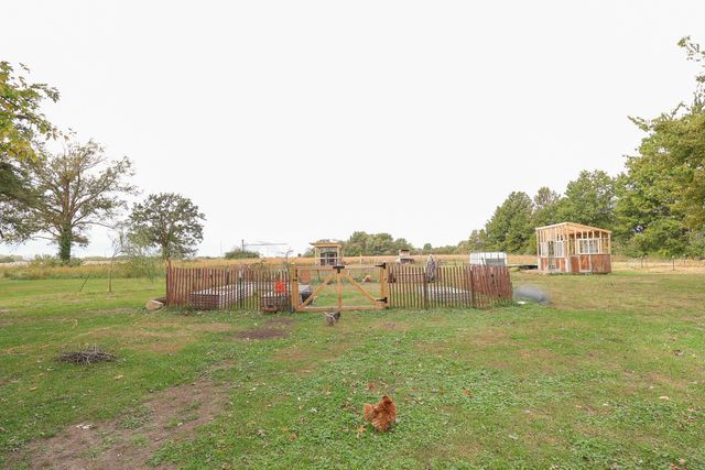 215 W TERRILL RD, Moberly, MO 65270