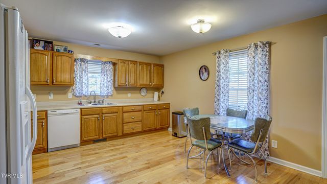 1626 Highway 91 Apt 2, Elizabethton, TN 37643