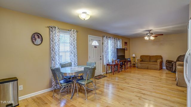 1626 Highway 91 Apt 2, Elizabethton, TN 37643
