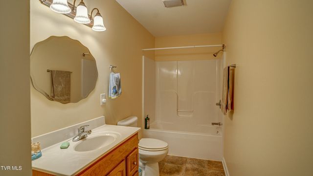 1626 Highway 91 Apt 2, Elizabethton, TN 37643