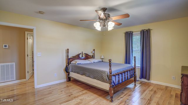 1626 Highway 91 Apt 2, Elizabethton, TN 37643