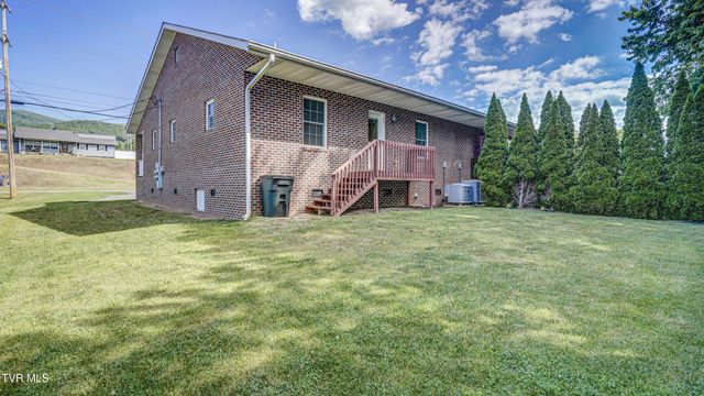 1626 Highway 91 Apt 2, Elizabethton, TN 37643